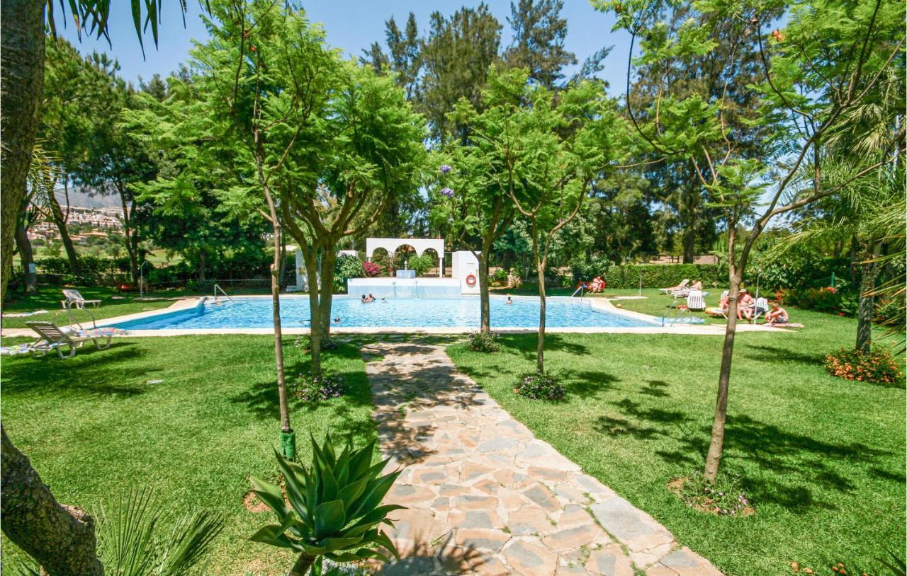 Nice Apartment In Mijas Costa With Kitchen フエンヒロラ エクステリア 写真