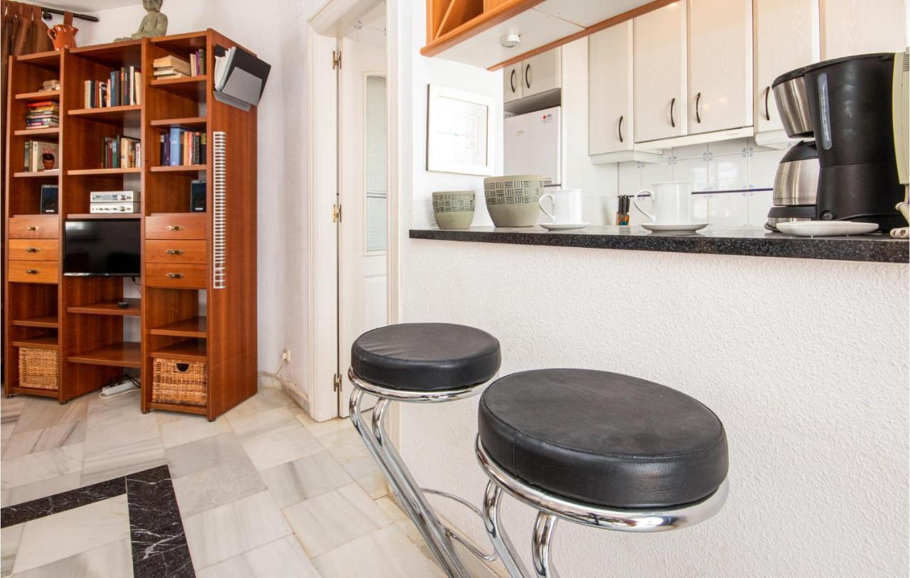 Nice Apartment In Mijas Costa With Kitchen フエンヒロラ エクステリア 写真