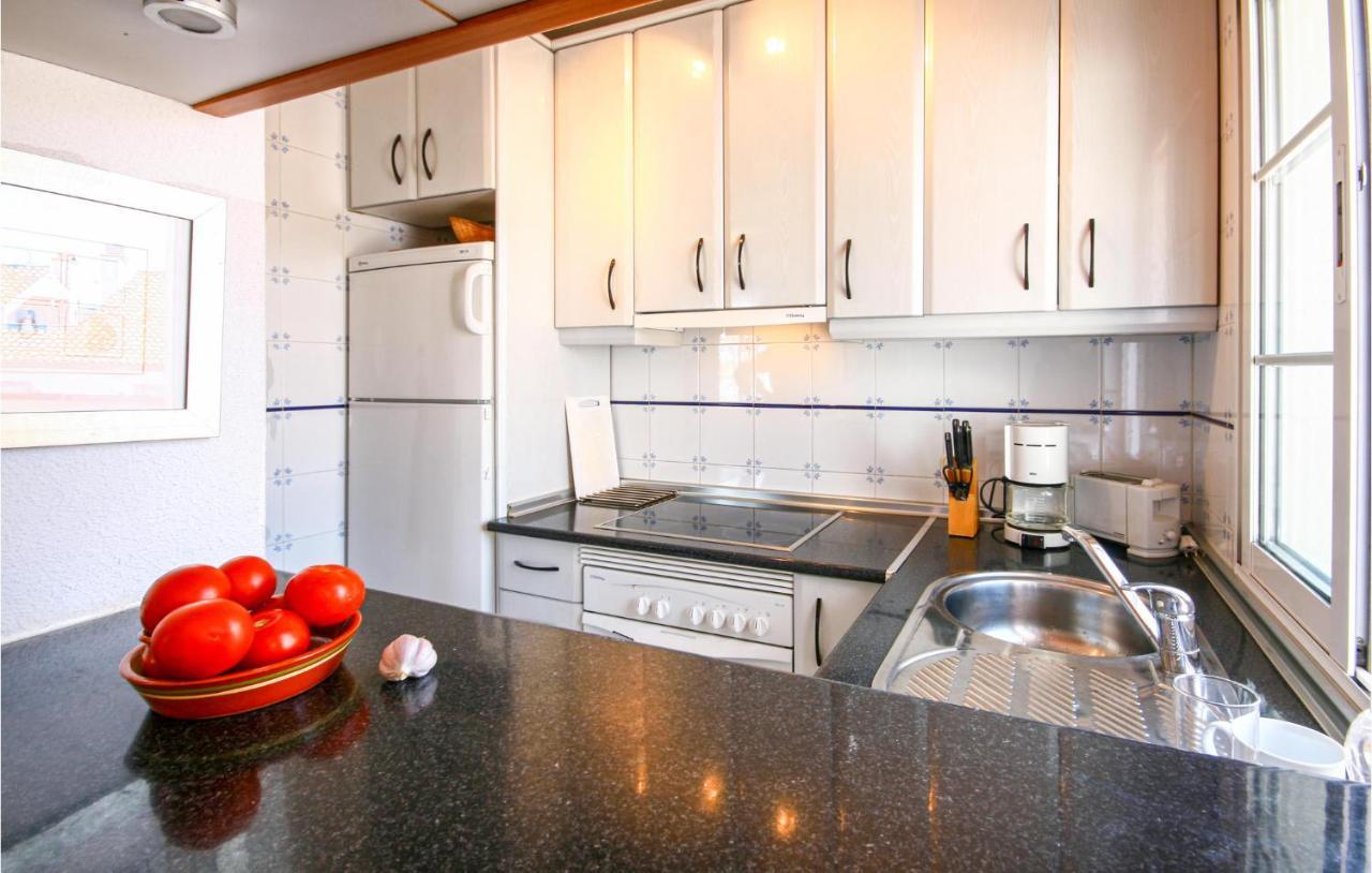 Nice Apartment In Mijas Costa With Kitchen フエンヒロラ エクステリア 写真