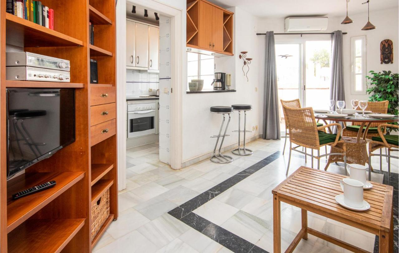 Nice Apartment In Mijas Costa With Kitchen フエンヒロラ エクステリア 写真