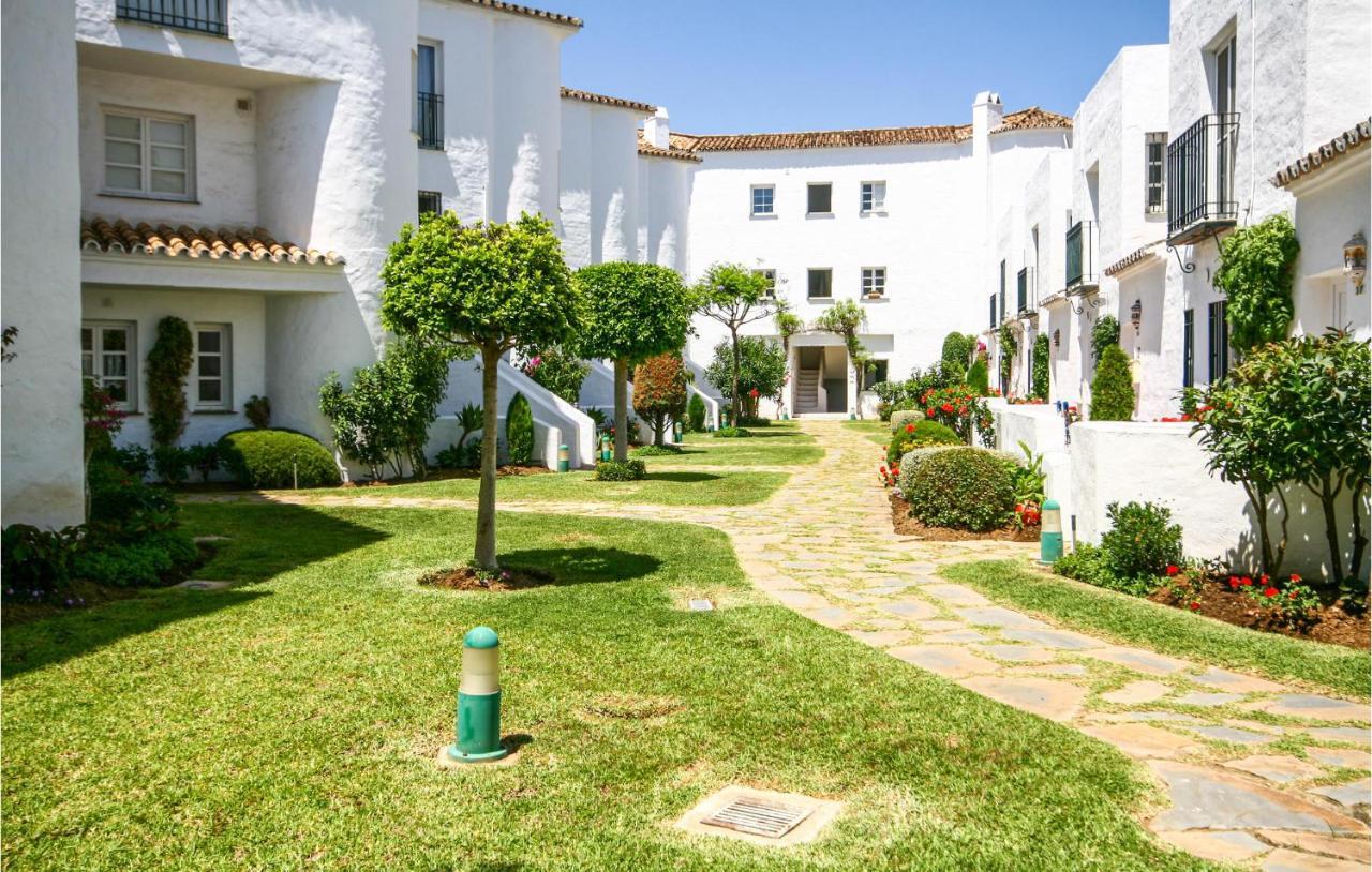 Nice Apartment In Mijas Costa With Kitchen フエンヒロラ エクステリア 写真