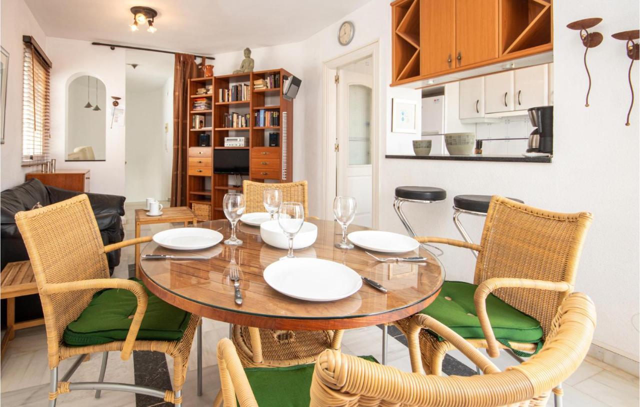 Nice Apartment In Mijas Costa With Kitchen フエンヒロラ エクステリア 写真