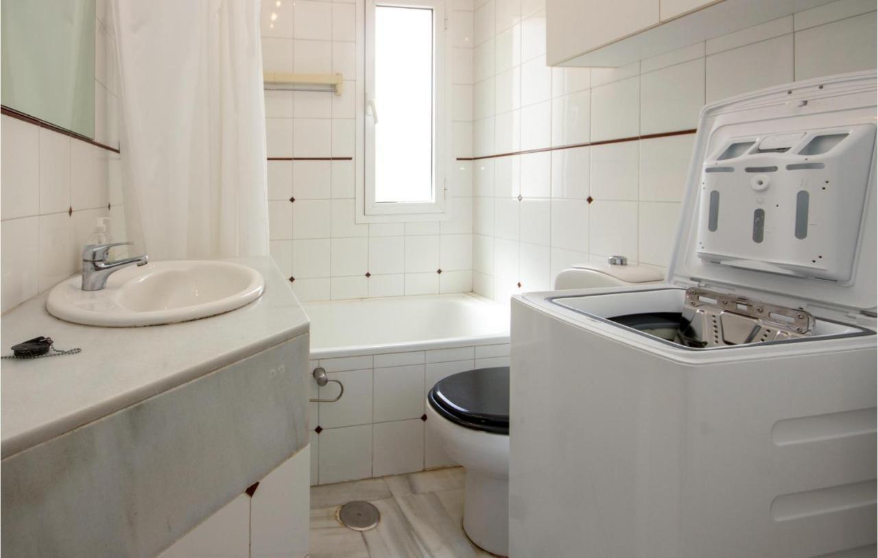 Nice Apartment In Mijas Costa With Kitchen フエンヒロラ エクステリア 写真